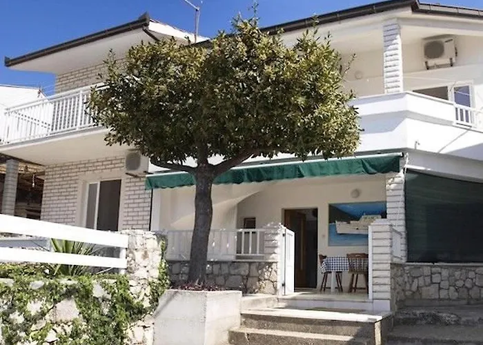 Apartments And Rooms Florijan